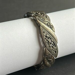 Women’s vintage silver tone‎ antique victorian style bracelet one size
